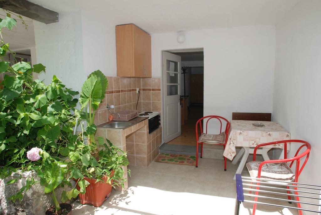 Apartments Slavica Rafailovici Budva Bilik gambar